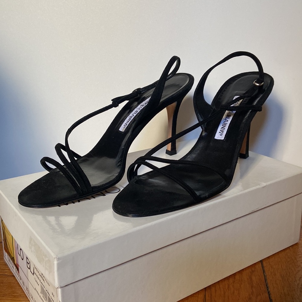 New Manolo Blahnik Black Suede size 8.5